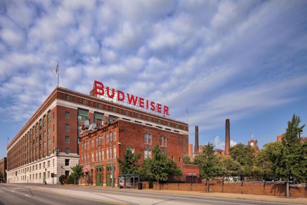 Chic 1Br Balcony & Laundry Soulard Appartement Saint Louis Buitenkant foto
