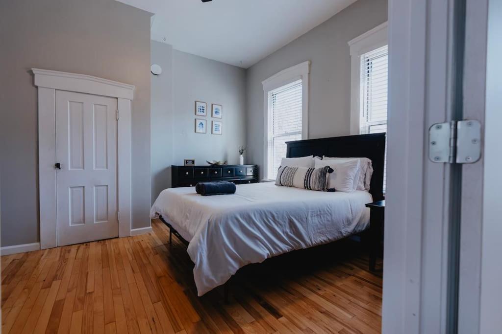 Chic 1Br Balcony & Laundry Soulard Appartement Saint Louis Buitenkant foto